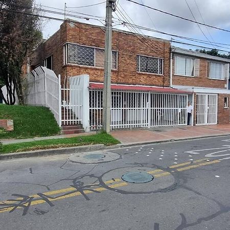 Apartamento Edificio Los Delfines 보고타 외부 사진